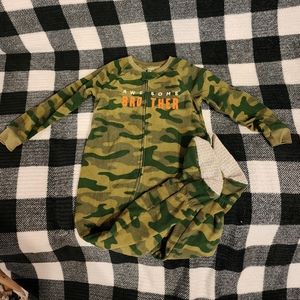 Boys Carters footie pajamas pj's size 4T